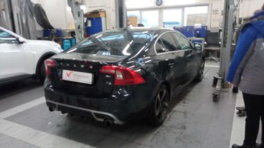 Volvo S60 2013 года, 224 086 км - вид 3