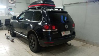 Volkswagen Touareg 2010 года, 336 510 км - вид 5