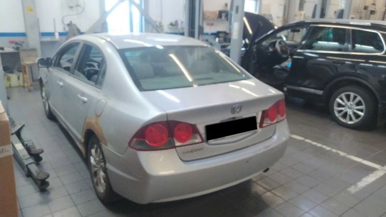 Honda Civic 2007 года, 299 976 км - вид 4