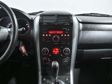 Suzuki Grand Vitara 2010 года, 208 000 км - вид 10