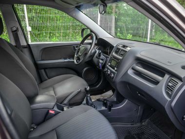 Kia Sportage 2009 года, 204 527 км - вид 11