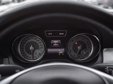 Mercedes-Benz CLA-класс 2015 года, 205 210 км - вид 5