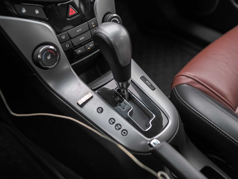 Chevrolet Cruze 2012 года, 171 017 км - вид 8