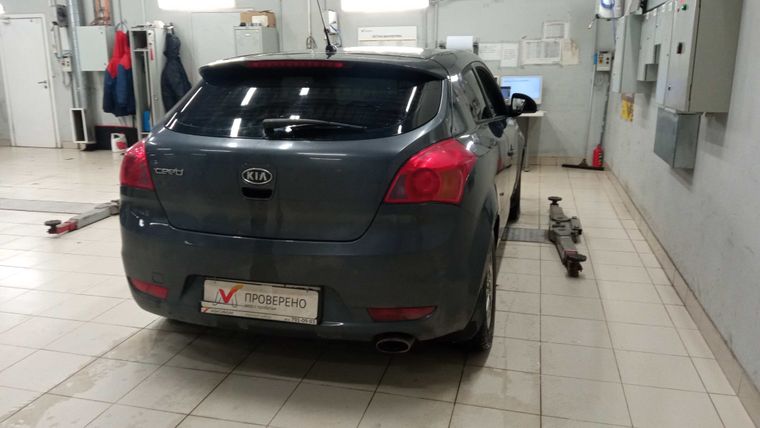 KIA Ceed 2009 года, 352 000 км - вид 3