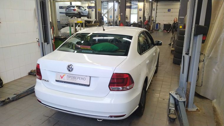 Volkswagen Polo 2015 года, 152 000 км - вид 3