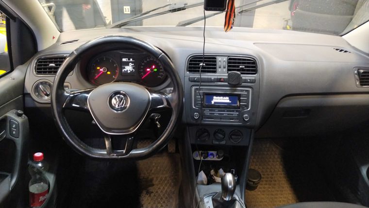 Volkswagen Polo 2015 года, 152 000 км - вид 5