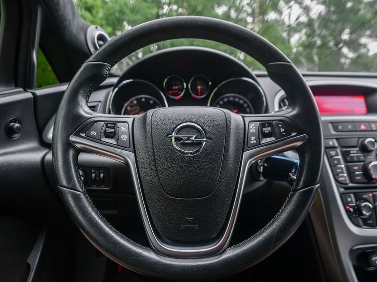 Opel Astra GTC 2012 года, 156 592 км - вид 6
