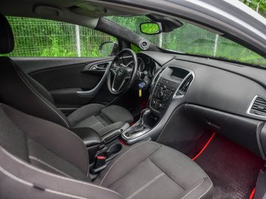 Opel Astra GTC 2012 года, 156 592 км - вид 12