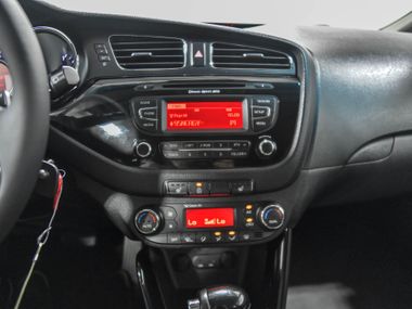 KIA Ceed 2013 года, 274 337 км - вид 11