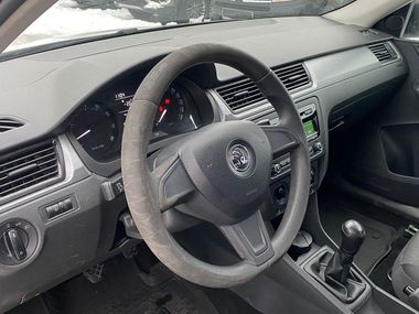 Skoda Rapid 2015 года, 134 191 км - вид 11