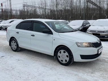 Skoda Rapid 2015 года, 134 191 км - вид 4