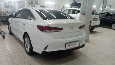 Hyundai Sonata 2018 года, 85 928 км - вид 4