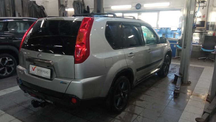 Nissan X-Trail 2010 года, 170 000 км - вид 3