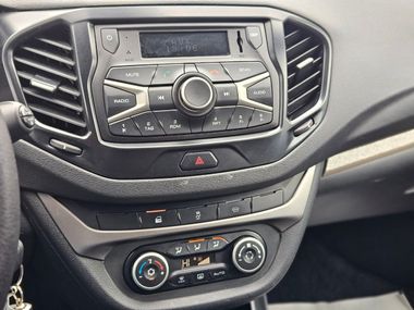 ВАЗ (LADA) Vesta 2018 года, 185 104 км - вид 10