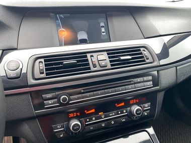 BMW 5 серия 2011 года, 239 327 км - вид 11