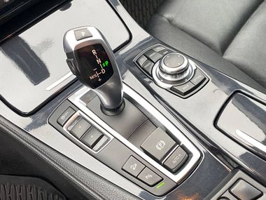 BMW 5 серия 2011 года, 239 327 км - вид 12