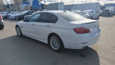BMW 5 серия 2011 года, 239 327 км - вид 6