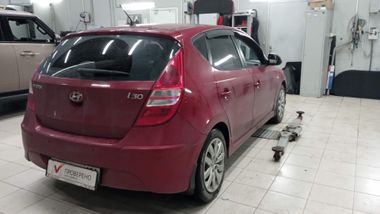 Hyundai i30 2011 года, 198 962 км - вид 3