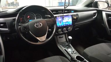 Toyota Corolla 2013 года, 201 000 км - вид 5