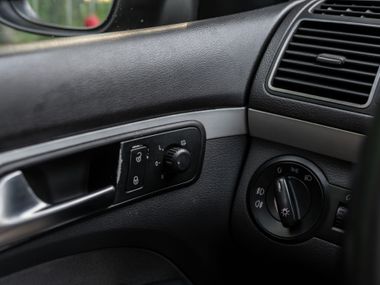 Volkswagen Touran 2010 года, 197 065 км - вид 11