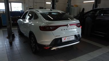 Renault Arkana 2019 года, 116 703 км - вид 4