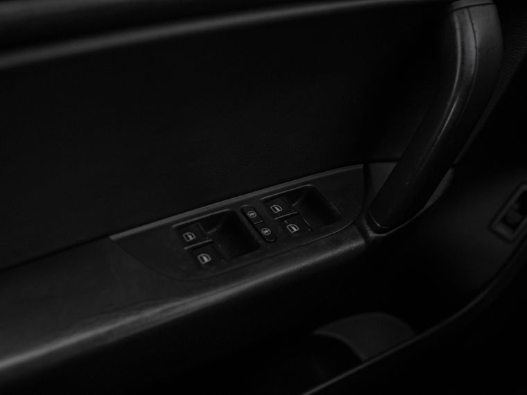 Volkswagen Touareg 2010 года, 205 380 км - вид 10