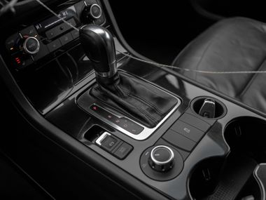 Volkswagen Touareg 2010 года, 205 380 км - вид 9