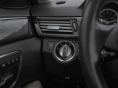 Mercedes-Benz E-класс 2010 года, 230 000 км - вид 12