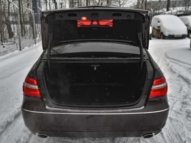 Mercedes-Benz E-класс 2010 года, 230 000 км - вид 15