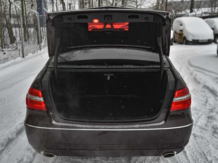 Mercedes-Benz E-класс 2010 года, 230 000 км - вид 15