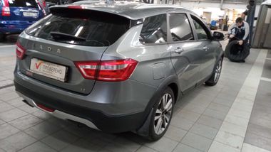 ВАЗ (LADA) Vesta Cross 2020 года, 147 000 км - вид 3