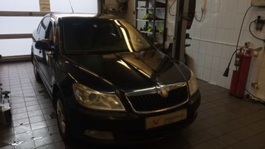 Skoda Octavia 2010 года, 167 991 км - вид 3