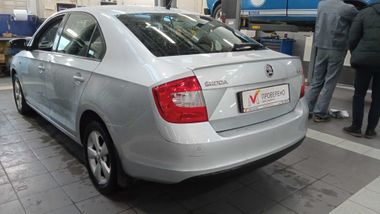 Skoda Rapid 2014 года, 122 546 км - вид 5