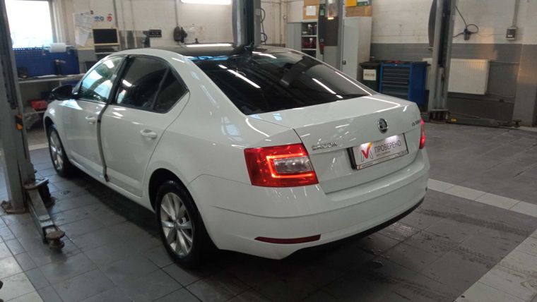 Skoda Octavia 2018 года, 159 421 км - вид 4