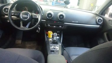 Audi A3 2018 года, 98 563 км - вид 5