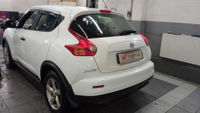 Nissan Juke 2011 года, 302 000 км - вид 4