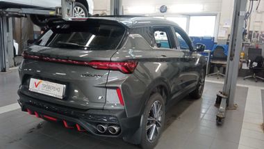 Geely Coolray 2023 года, 28 500 км - вид 3