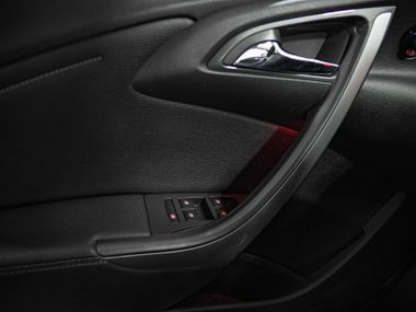 Opel Astra 2013 года, 171 612 км - вид 12