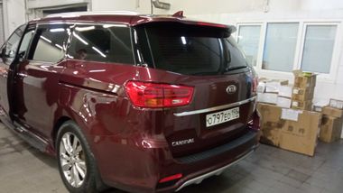KIA Carnival 2019 года, 89 956 км - вид 3