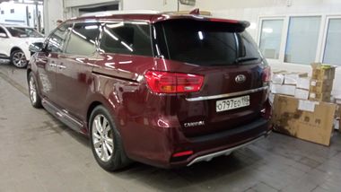 KIA Carnival 2019 года, 89 956 км - вид 4
