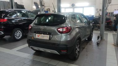 Renault Kaptur 2020 года, 86 701 км - вид 3
