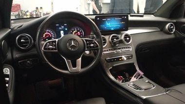 Mercedes-Benz GLC-класс 2021 года, 49 643 км - вид 5