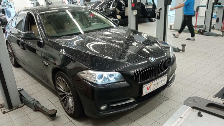 BMW 5 серия 2015 года, 150 202 км - вид 3