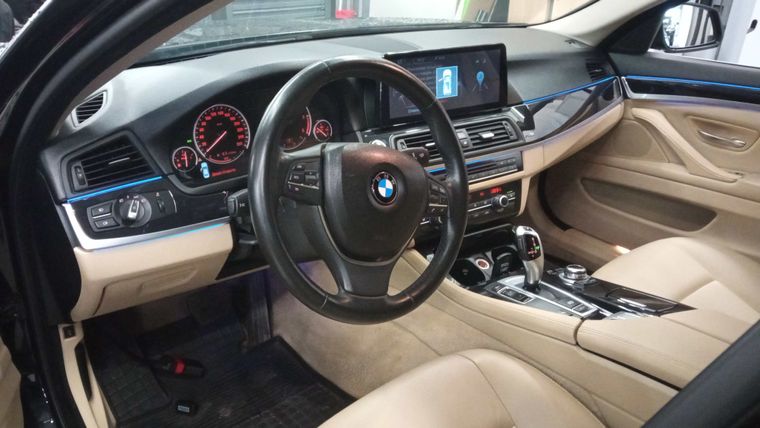 BMW 5 серия 2015 года, 150 202 км - вид 5