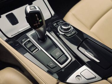 BMW 5 серия 2015 года, 150 202 км - вид 13