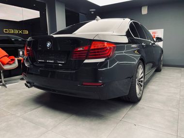 BMW 5 серия 2015 года, 150 202 км - вид 4