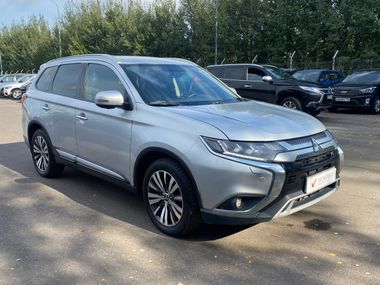 Mitsubishi Outlander 2019 года, 109 359 км - вид 4