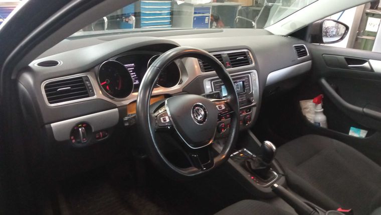 Volkswagen Jetta 2018 года, 197 117 км - вид 5