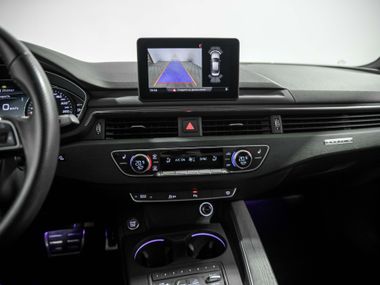 Audi A4 2018 года, 74 992 км - вид 11