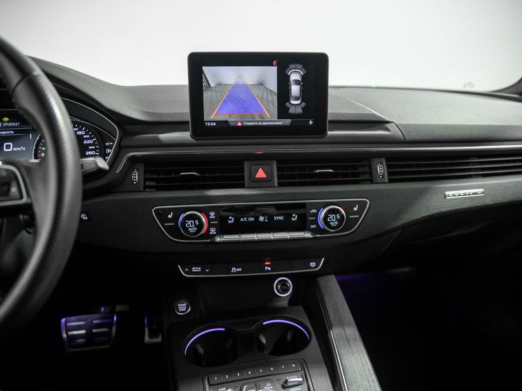 Audi A4 2018 года, 74 992 км - вид 11